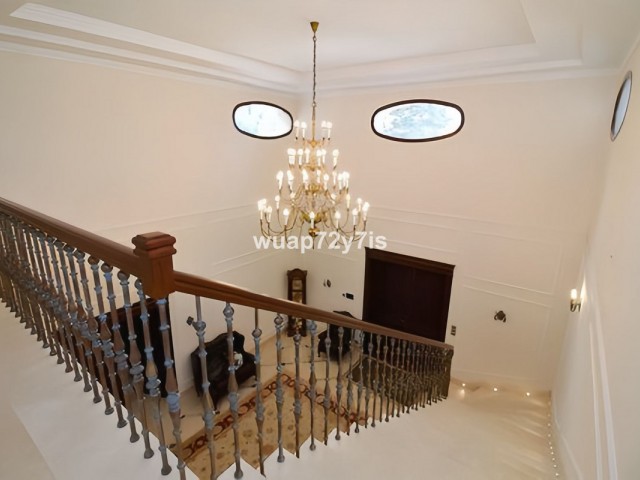6 Schlafzimmer Villa in Guadalmina Baja
