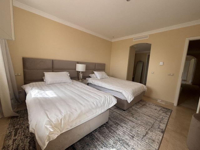 Villa avec 5 Chambres  à Selwo