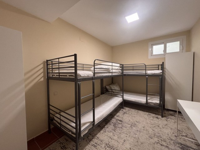 Villa avec 5 Chambres  à Selwo