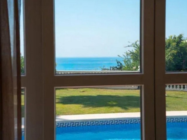 5 Bedrooms Villa in Selwo