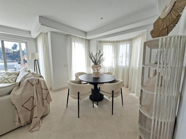 Apartamento con 2 Dormitorios  en Aloha