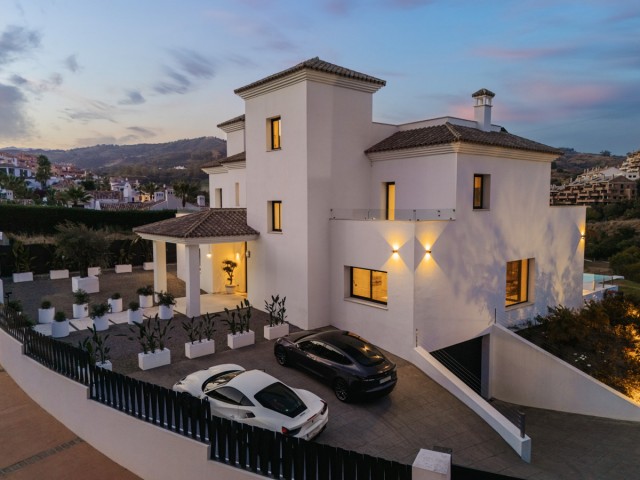 5 Sovrums Villa i Elviria