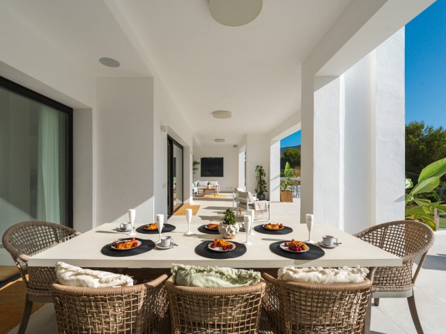 5 Sovrums Villa i Elviria