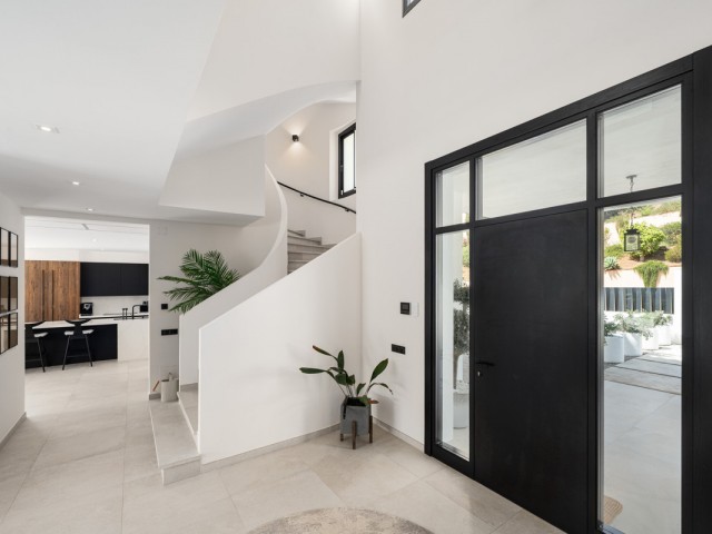 5 Sovrums Villa i Elviria