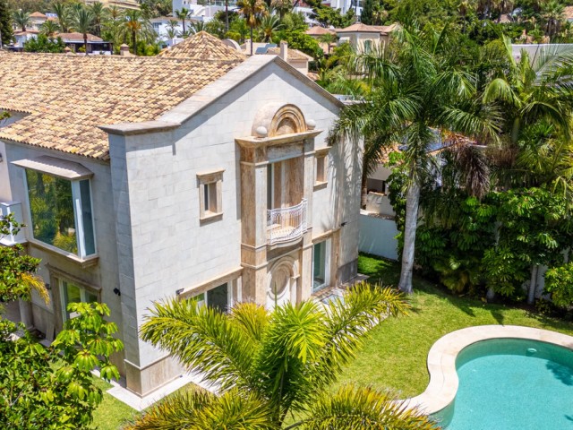 Villa con 4 Dormitorios  en Marbella
