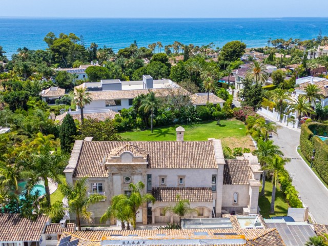 Villa con 4 Dormitorios  en Marbella