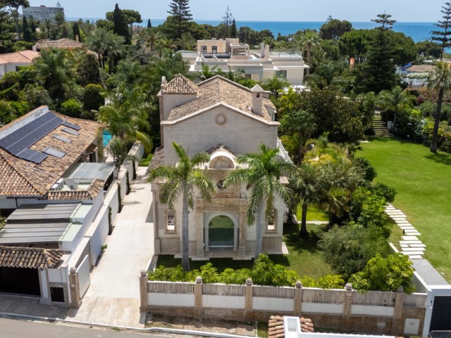 Villa con 4 Dormitorios  en Marbella