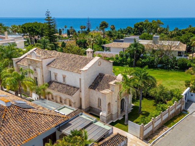 Villa con 4 Dormitorios  en Marbella