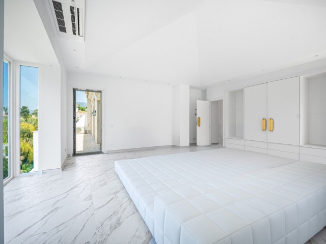 Villa con 4 Dormitorios  en Marbella