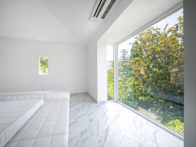 Villa con 4 Dormitorios  en Marbella