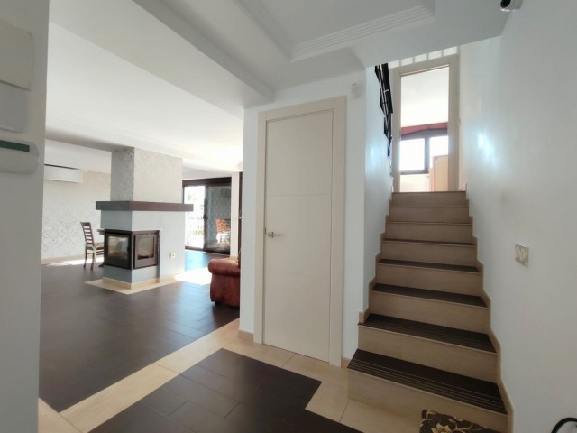 Apartment, Estepona, R5104891