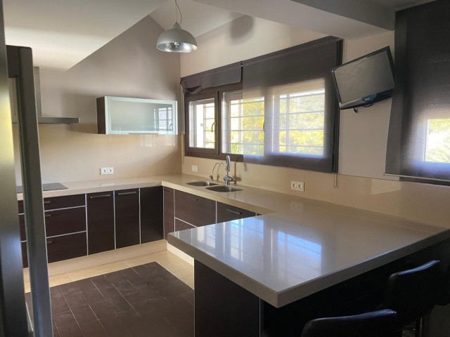 4 Schlafzimmer Apartment in Estepona