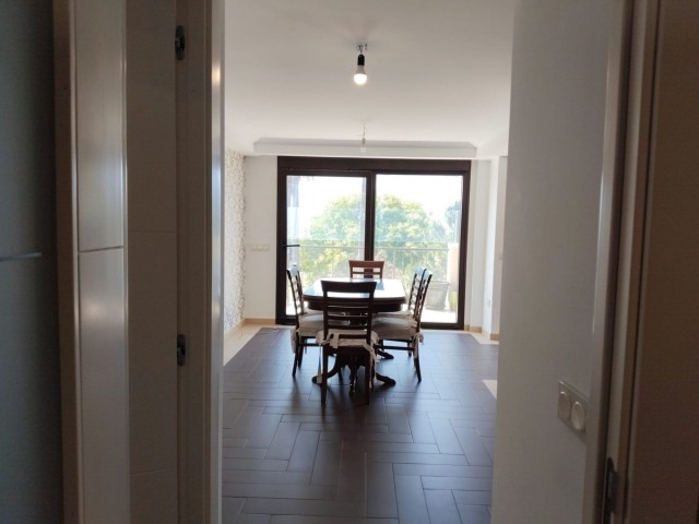 4 Schlafzimmer Apartment in Estepona