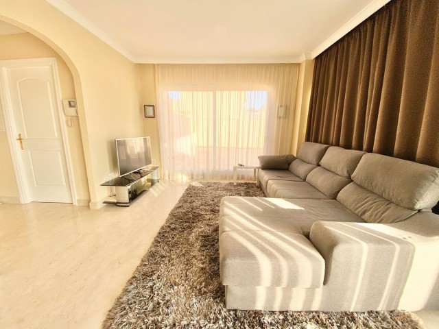 Appartement avec 3 Chambres  à Elviria