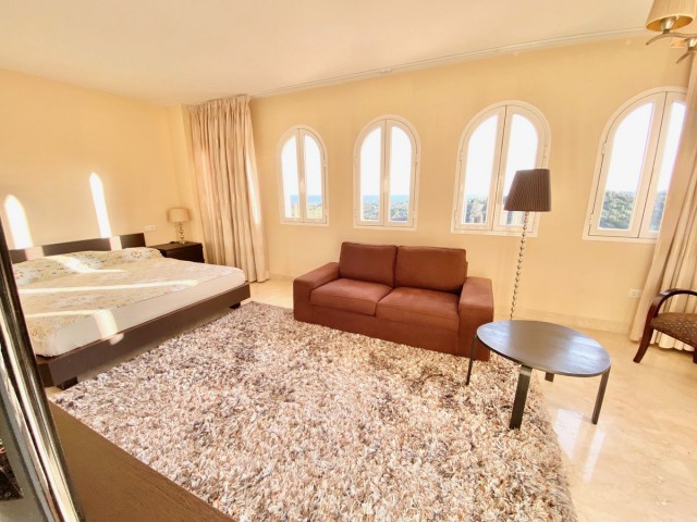 Appartement avec 3 Chambres  à Elviria