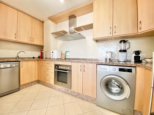 3 Bedrooms Apartment in Elviria