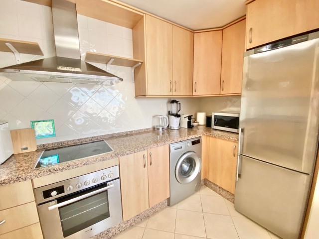 3 Bedrooms Apartment in Elviria