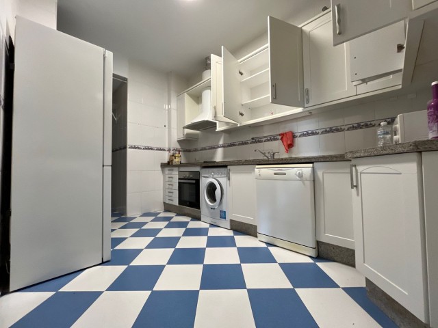 Apartamento con 2 Dormitorios  en Puerto Banús