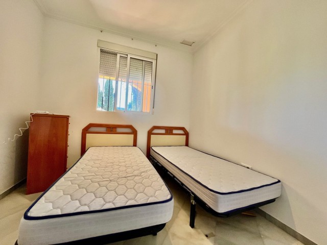 Apartamento con 2 Dormitorios  en Puerto Banús