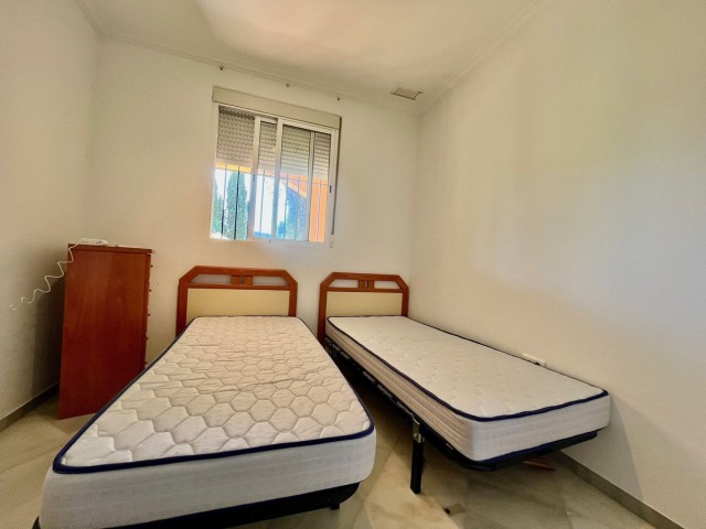 Apartamento con 2 Dormitorios  en Puerto Banús