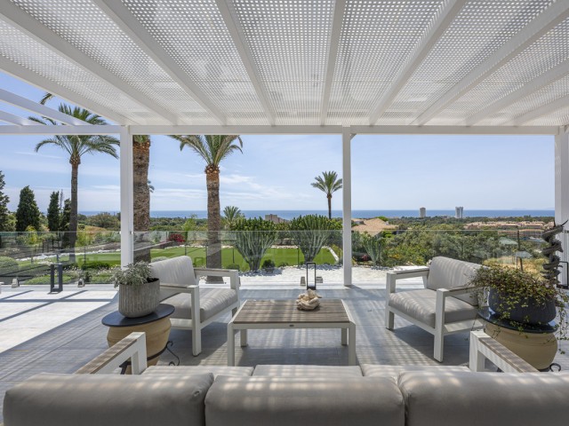 4 Sovrums Villa i Elviria