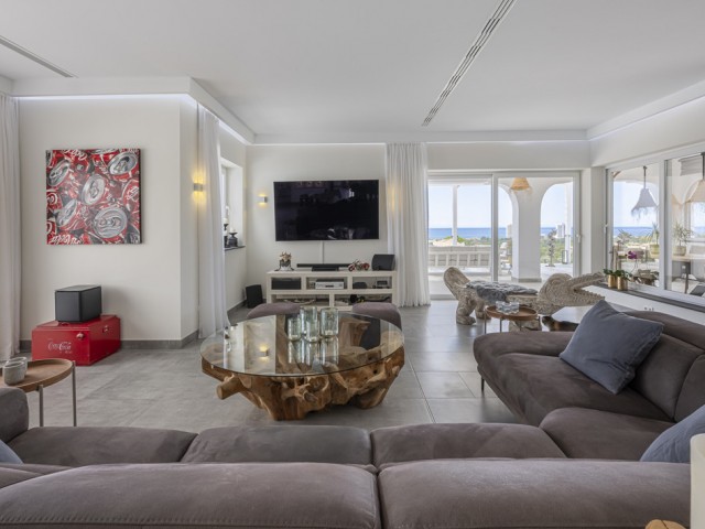 4 Sovrums Villa i Elviria