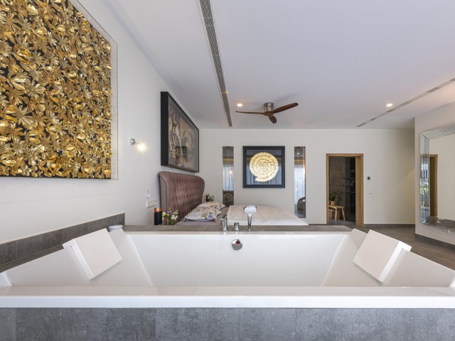 4 Sovrums Villa i Elviria
