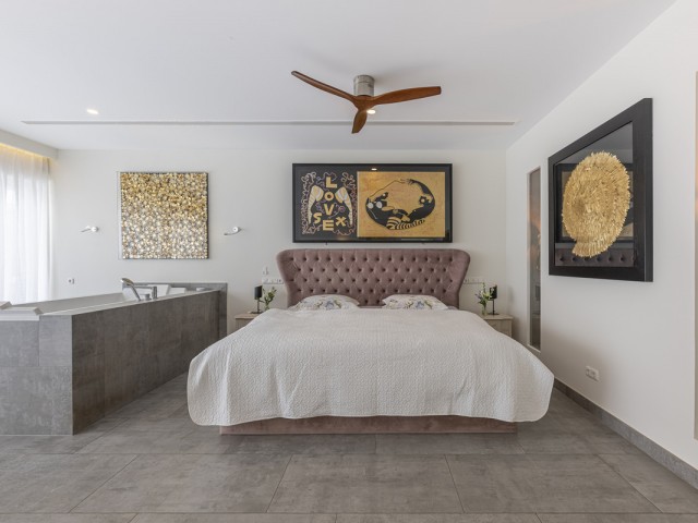 4 Sovrums Villa i Elviria
