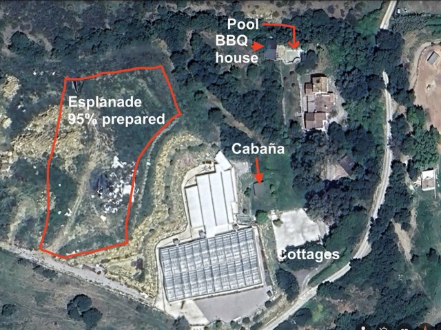Comercial con 6 Dormitorios  en Casares