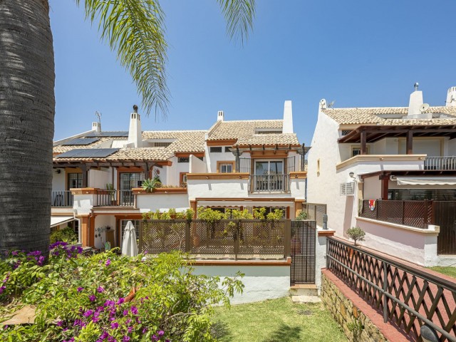 4 Soveroms Rekkehus i Marbella