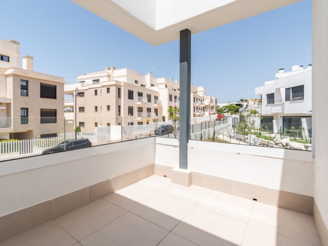 Adosado con 3 Dormitorios  en La Cala de Mijas