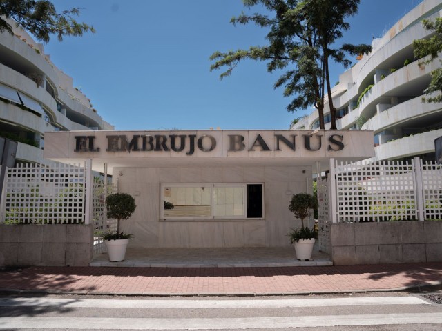 Apartamento con 3 Dormitorios  en Marbella