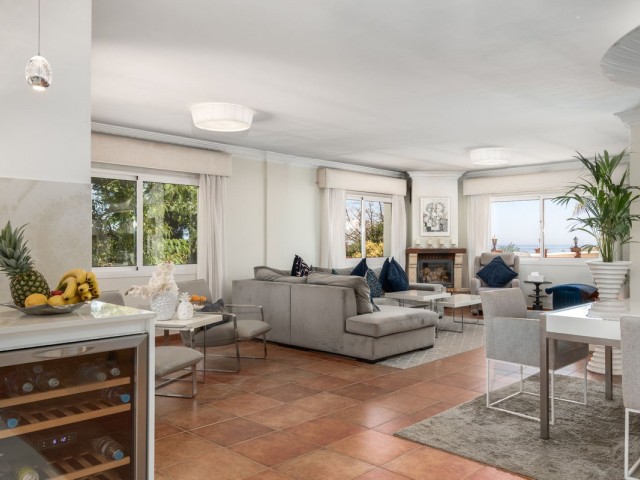 Villa con 4 Dormitorios  en La Cala de Mijas