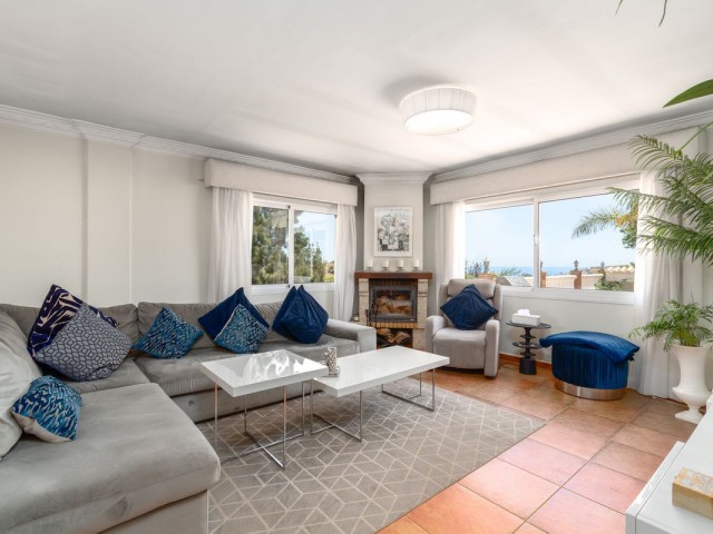 Villa con 4 Dormitorios  en La Cala de Mijas