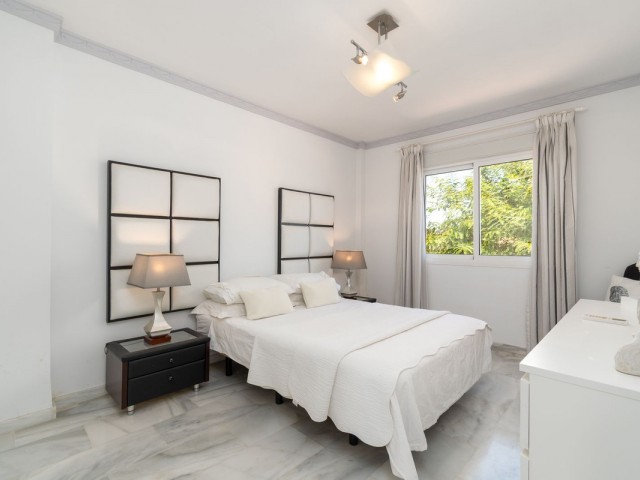 Villa con 4 Dormitorios  en La Cala de Mijas