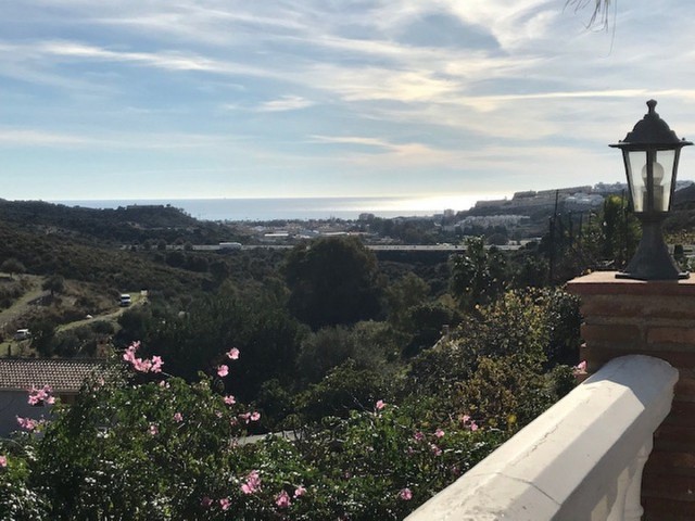 Villa con 4 Dormitorios  en La Cala de Mijas