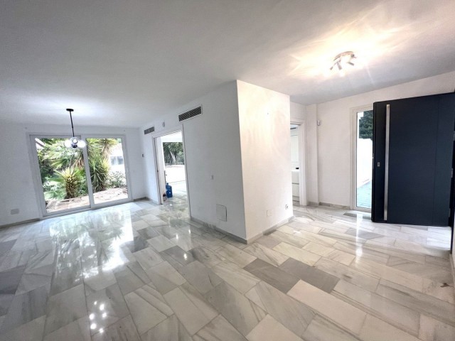 7 Schlafzimmer Villa in Nueva Andalucía