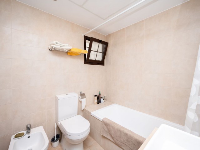 2 Sovrums Lägenhet i Altos de los Monteros