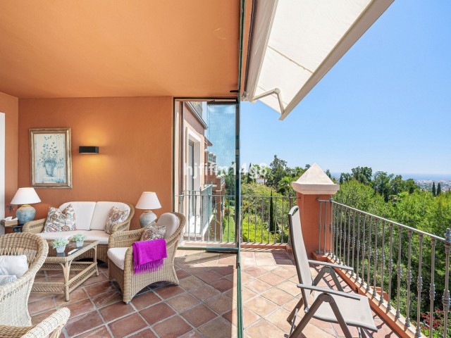 Apartment, Monte Halcones, R5105146