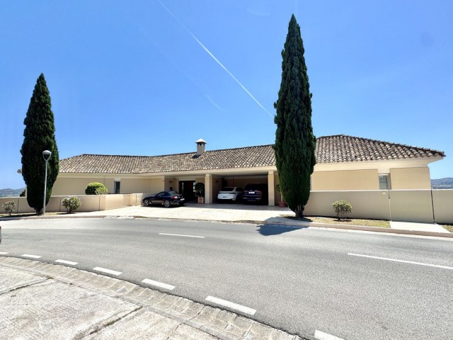 8 Bedrooms Villa in Mijas Golf