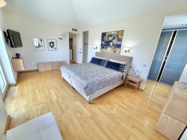 8 Bedrooms Villa in Mijas Golf