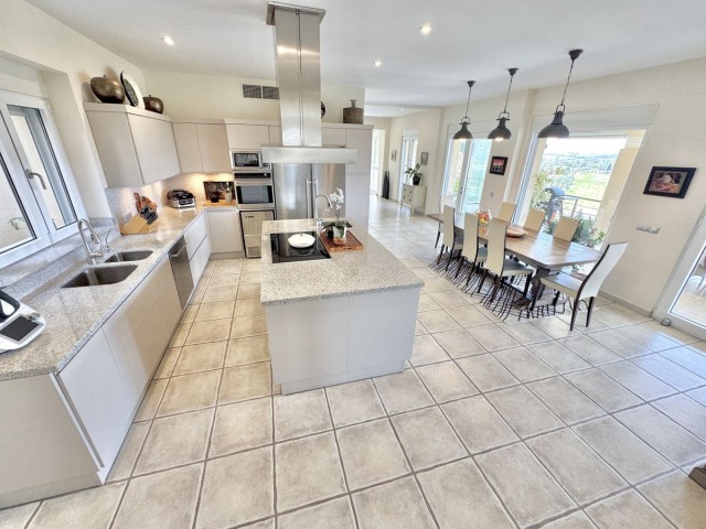 Villa avec 6 Chambres  à Mijas Golf