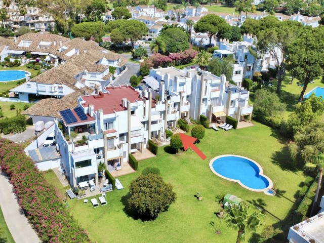 3 Schlafzimmer Reihenhaus in Nueva Andalucía