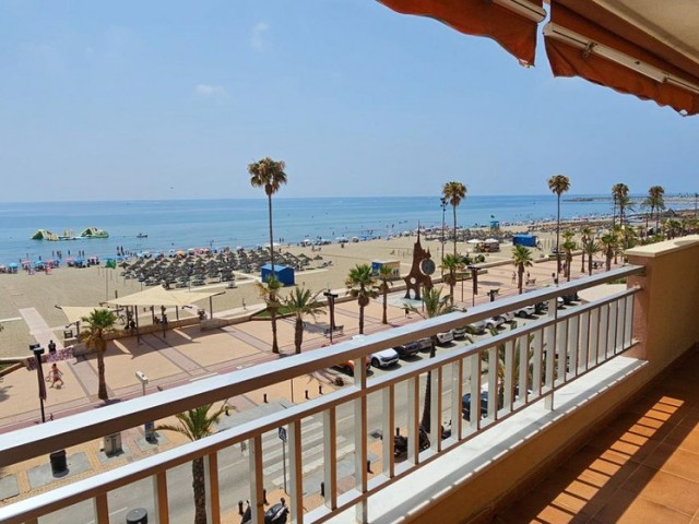 Apartamento con 3 Dormitorios  en Los Boliches