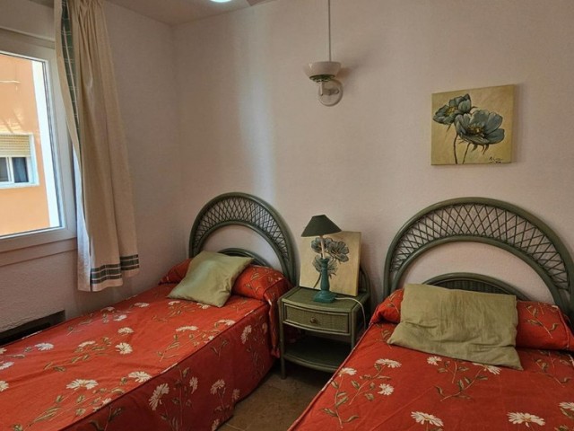 Apartamento con 3 Dormitorios  en Los Boliches