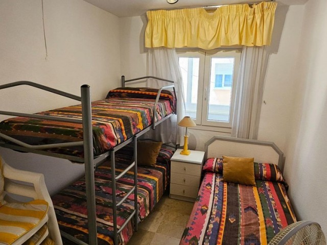 Apartamento con 3 Dormitorios  en Los Boliches