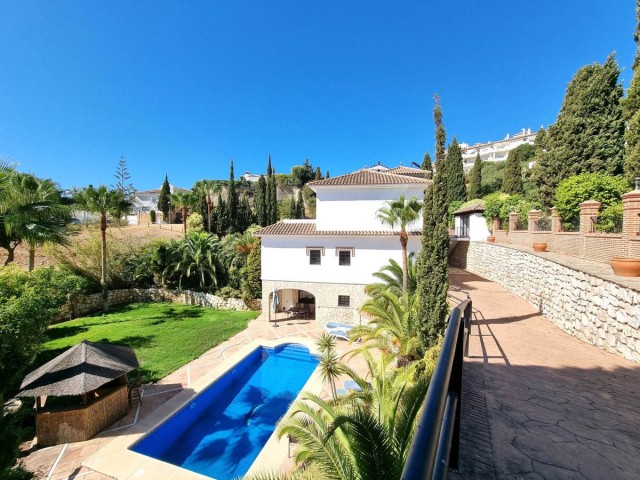 Villa avec 5 Chambres  à Mijas Golf