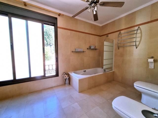 Villa avec 5 Chambres  à Mijas Golf
