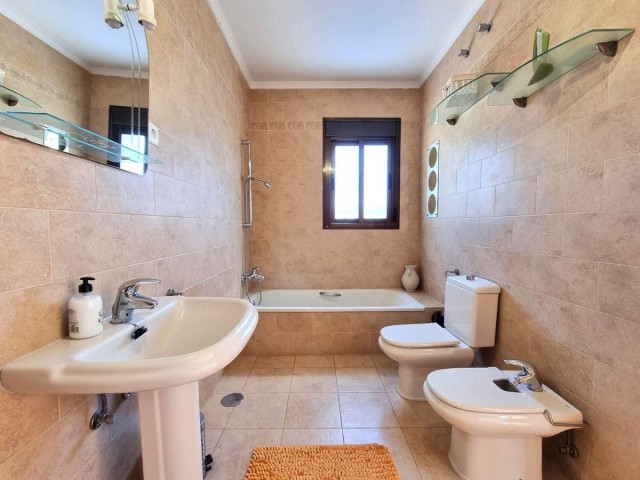 Villa avec 5 Chambres  à Mijas Golf