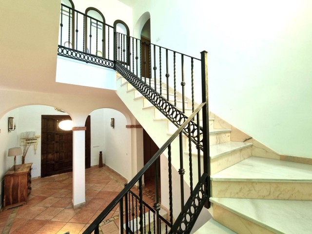 Villa avec 5 Chambres  à Mijas Golf